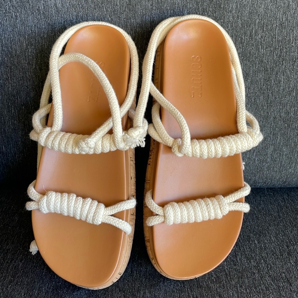 SCHUTZ Nagie platform sandals US 8,5 NEW chunky comfy college vacation